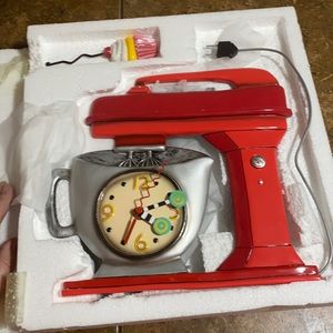 Allen Deaigns Red Mixer Clock